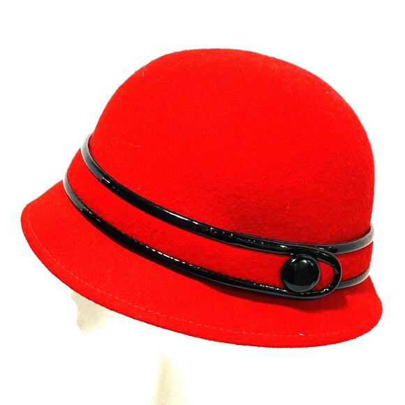 Red Felted Wool Bucket Hat 1980’s by Target Black Patent Trim Chic One Size - Picture 1 of 9